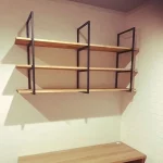 ارفف منظم اجهزة و ادوات المطبخ حامل ميكروويف و فرن و توابل و كوفي كورنر معدني ارفف خشب 3 رف معلق على الحائط